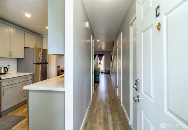 Property photo for 12416 Se 272nd ## C, Kent photo 2
