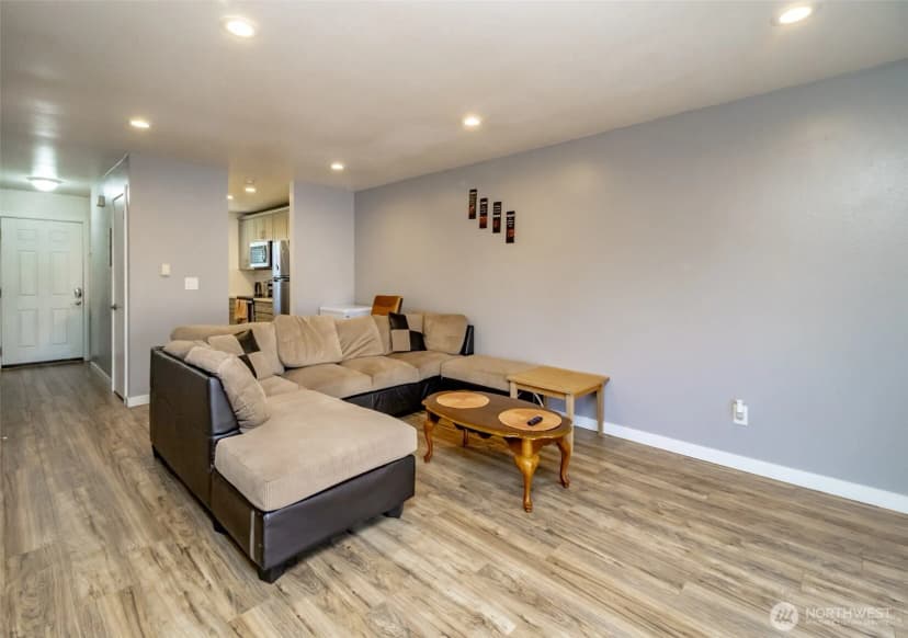 Property photo for 12416 Se 272nd ## C, Kent photo 8