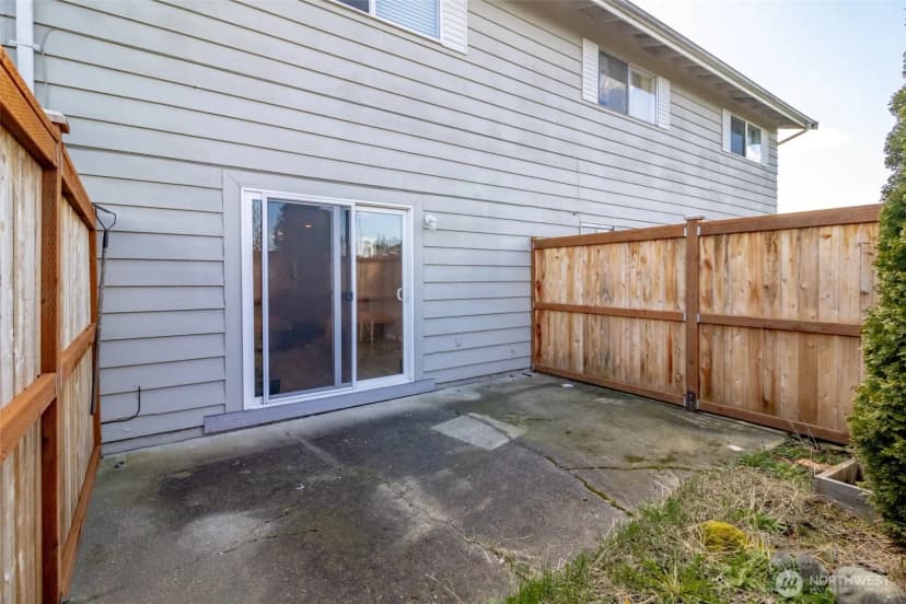 Property photo for 12416 Se 272nd ## C, Kent photo 24