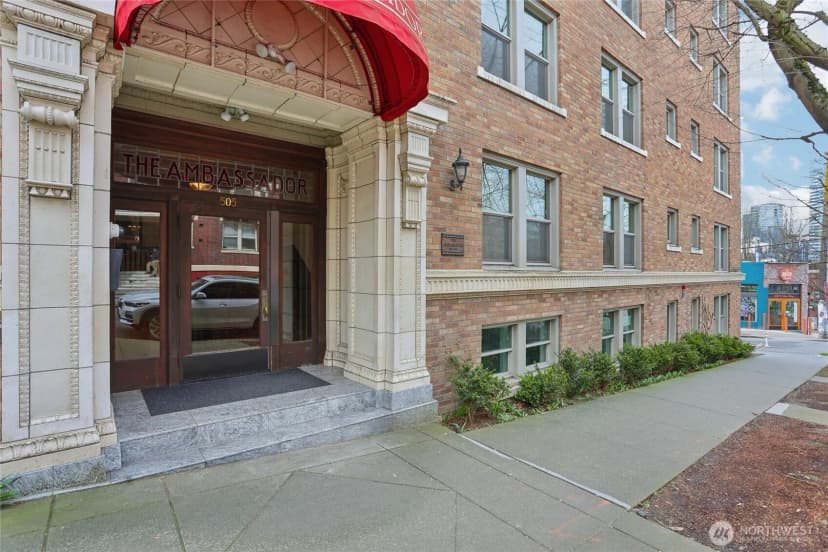 Property photo for 505 E Denny Way #301, Seattle photo 2