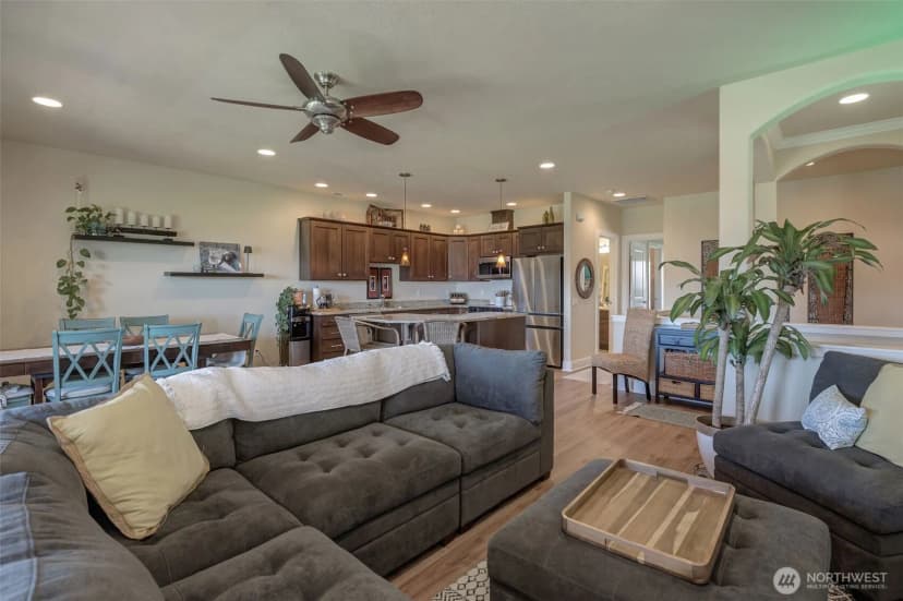 Property photo for 23318 Sunserra Loop Nw #b-00, Quincy photo 13