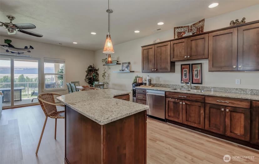 Property photo for 23318 Sunserra Loop Nw #b-00, Quincy photo 9