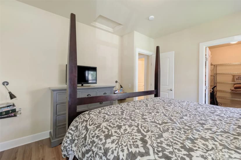 Property photo for 23318 Sunserra Loop Nw #b-00, Quincy photo 23