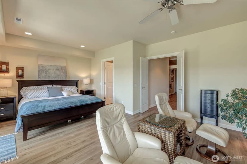 Property photo for 23318 Sunserra Loop Nw #b-00, Quincy photo 14