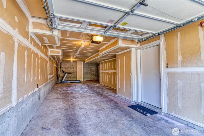 Property photo for 5583 Lakemont Boulevard Se #1603, Bellevue photo 14