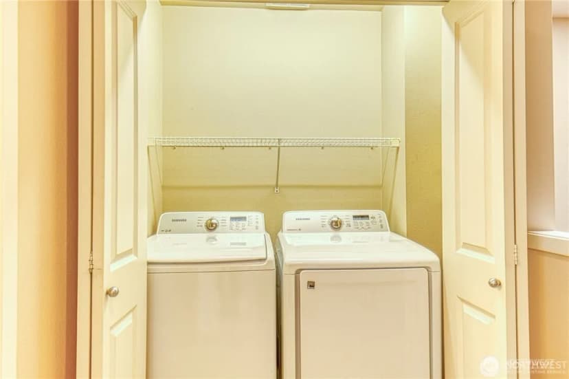 Property photo for 5583 Lakemont Boulevard Se #1603, Bellevue photo 12