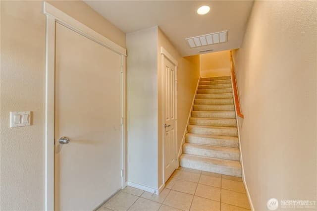Property photo for 5583 Lakemont Boulevard Se #1603, Bellevue photo 2