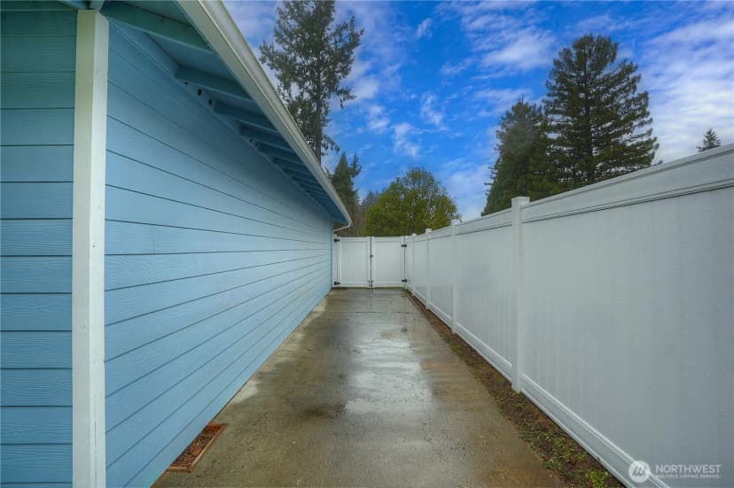 Property photo for 2412 Lexington Street, Steilacoom photo 34