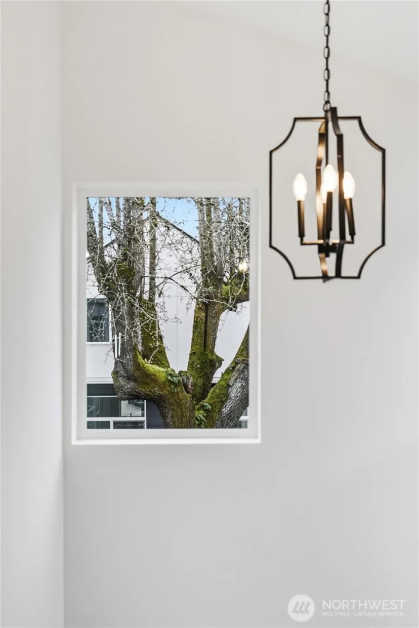Property photo for 809 S Sullivan Street #b, Seattle photo 3