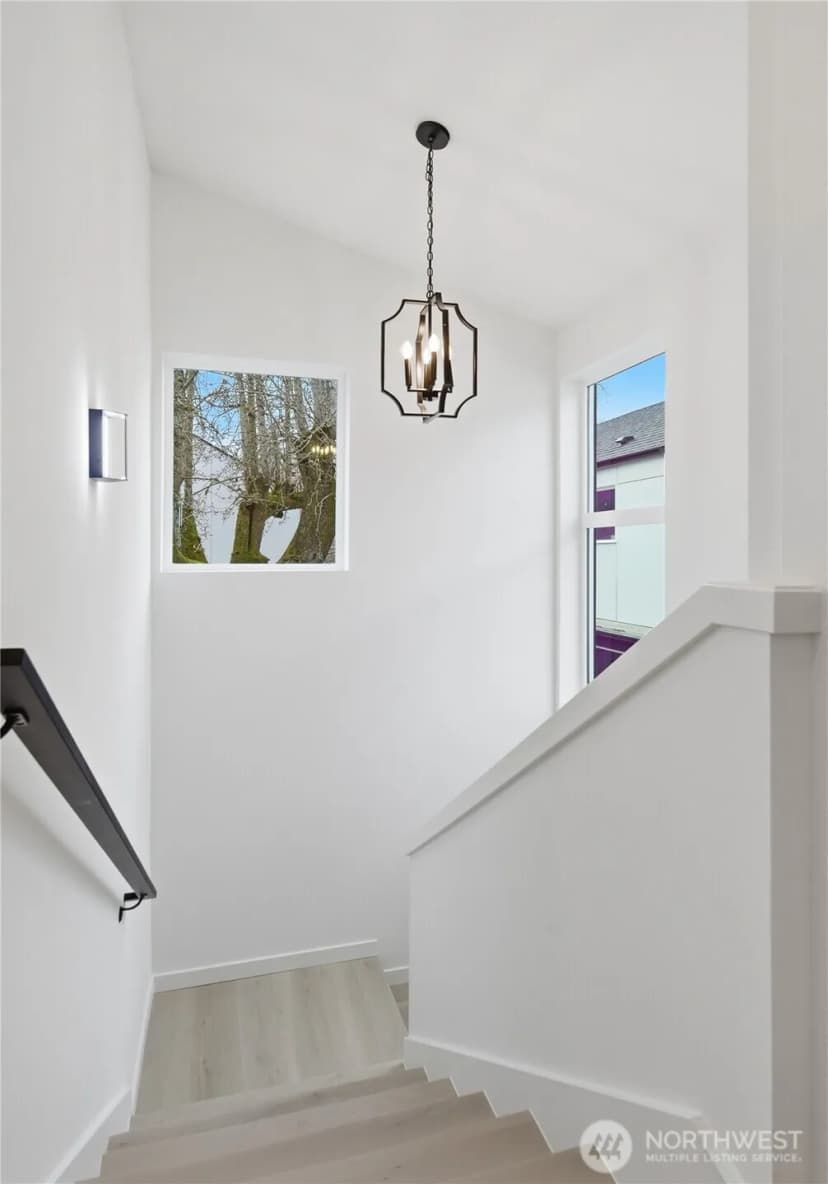 Property photo for 809 S Sullivan Street #b, Seattle photo 17