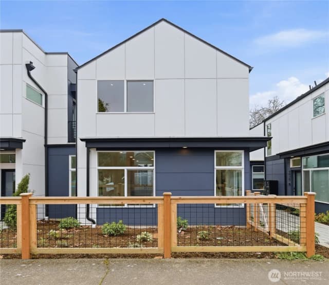 Property photo for 809 S Sullivan Street #b, Seattle