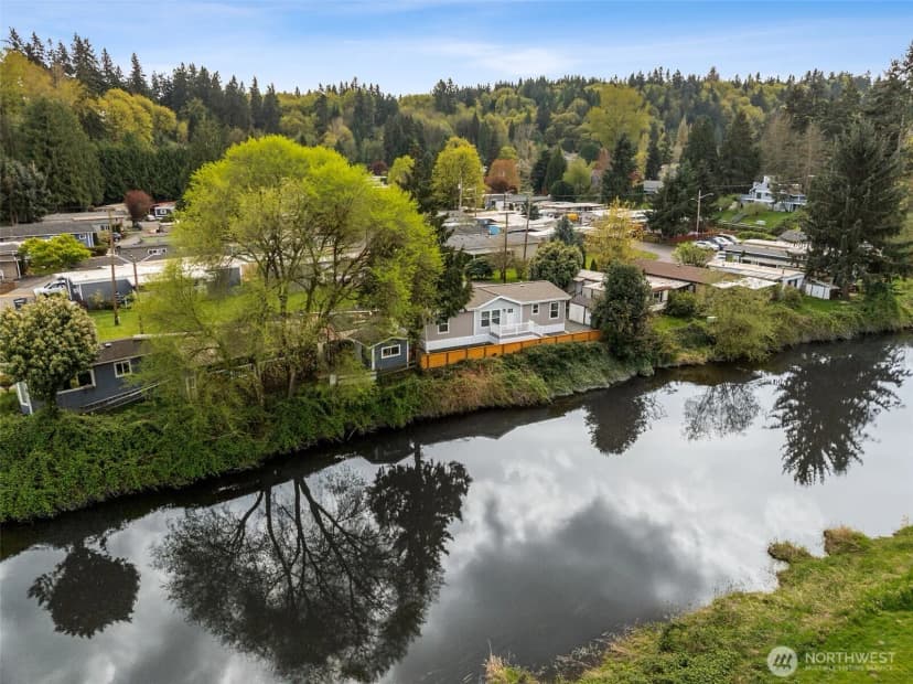 Property photo for 11510 E Riverside Drive #27, Bothell photo 23