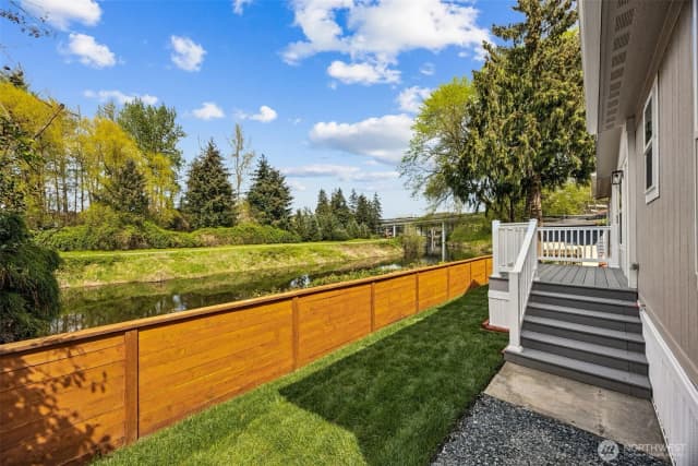 Property photo for 11510 E Riverside Drive #27, Bothell photo 3