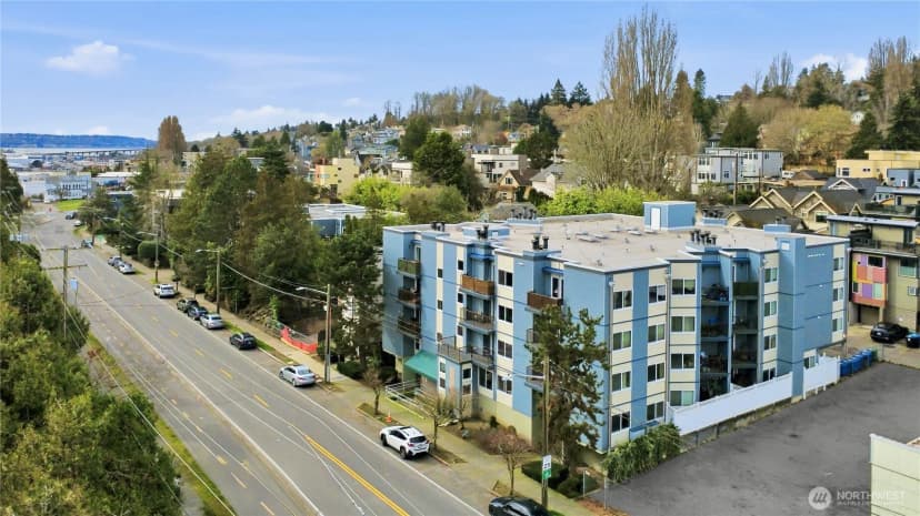 Property photo for 3045 20th Avenue W ##403, Seattle photo 21
