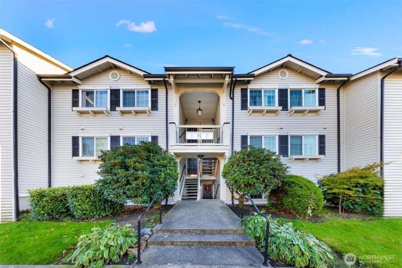 Property photo for 12404 E Gibson Road #n203, Everett
