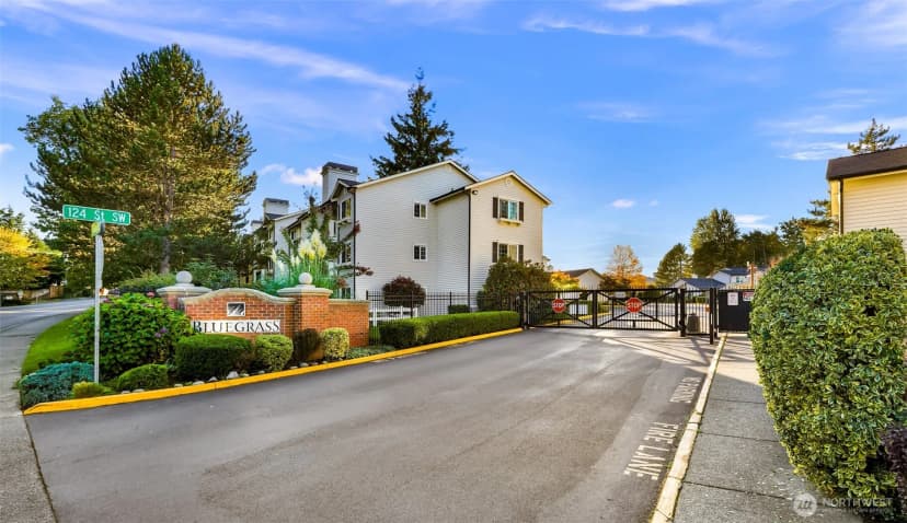 Property photo for 12404 E Gibson Road #n203, Everett photo 2