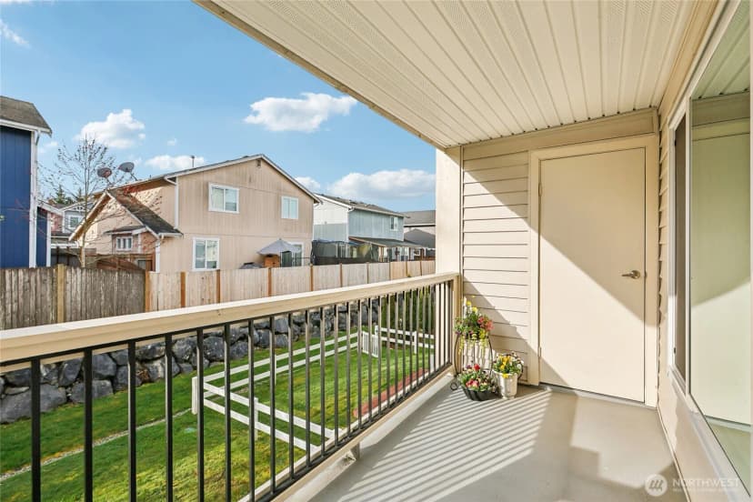Property photo for 12404 E Gibson Road #n203, Everett photo 17