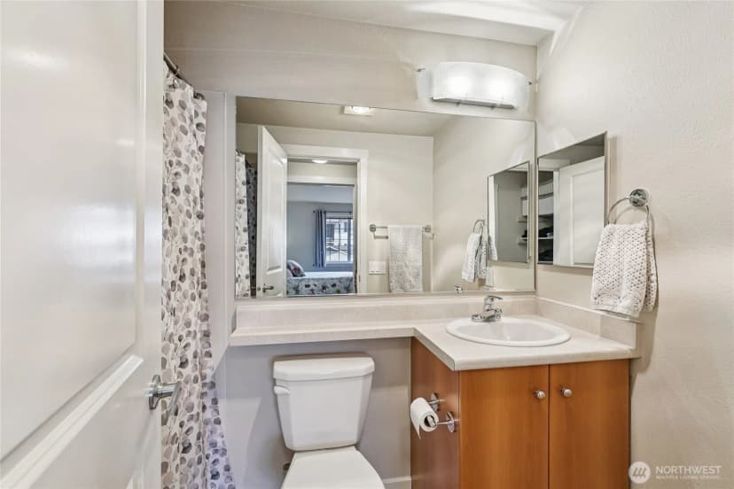 Property photo for 12404 E Gibson Road #n203, Everett photo 15