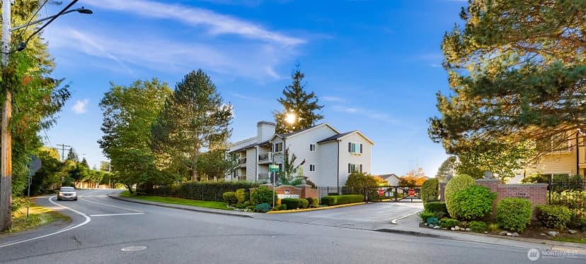 Property photo for 12404 E Gibson Road #n203, Everett photo 26