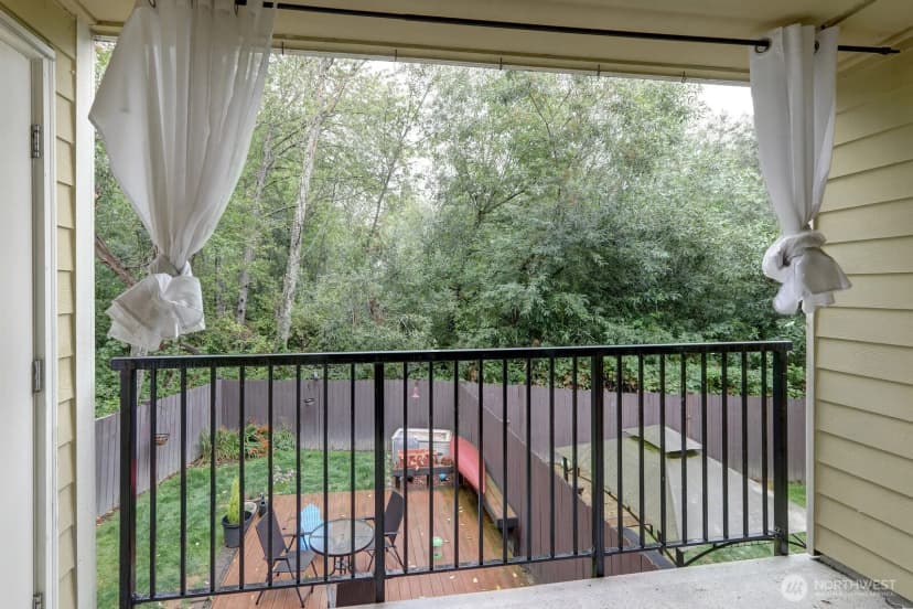 Property photo for 9806 28th Avenue Sw #a201, Seattle photo 14