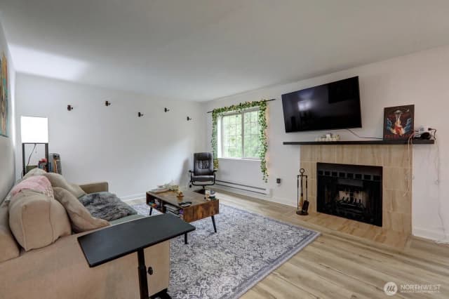 Property photo for 9806 28th Avenue Sw #a201, Seattle photo 4
