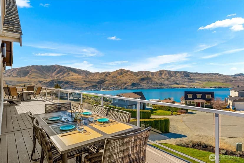 Property photo for 204 Stehekin Way, Chelan