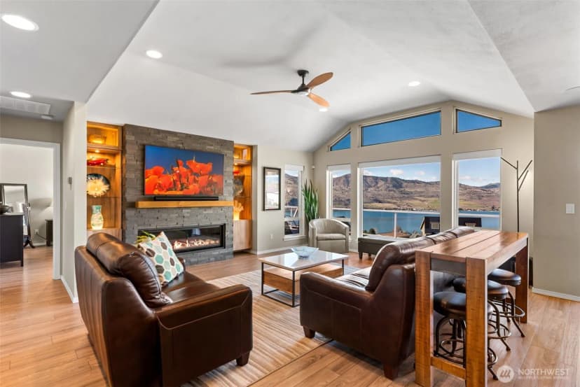 Property photo for 204 Stehekin Way, Chelan photo 9
