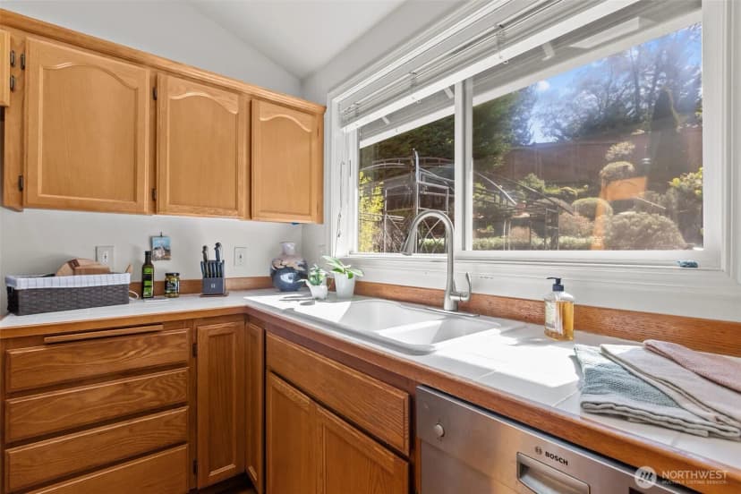 Property photo for 2414 Kennewick Place Ne, Renton photo 9