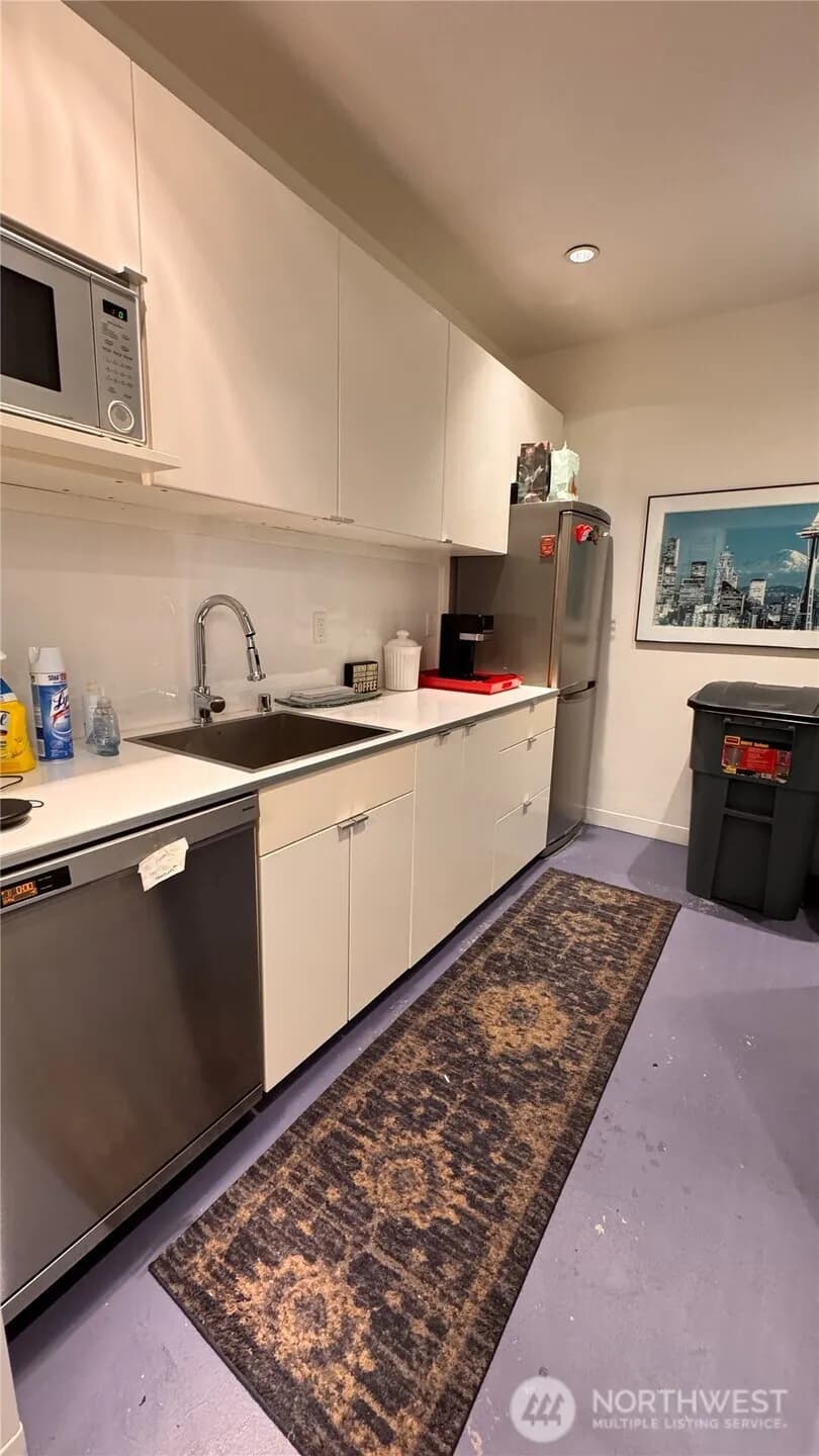 Property photo for 2901 Ne Blakeley Street #3a, Seattle photo 6