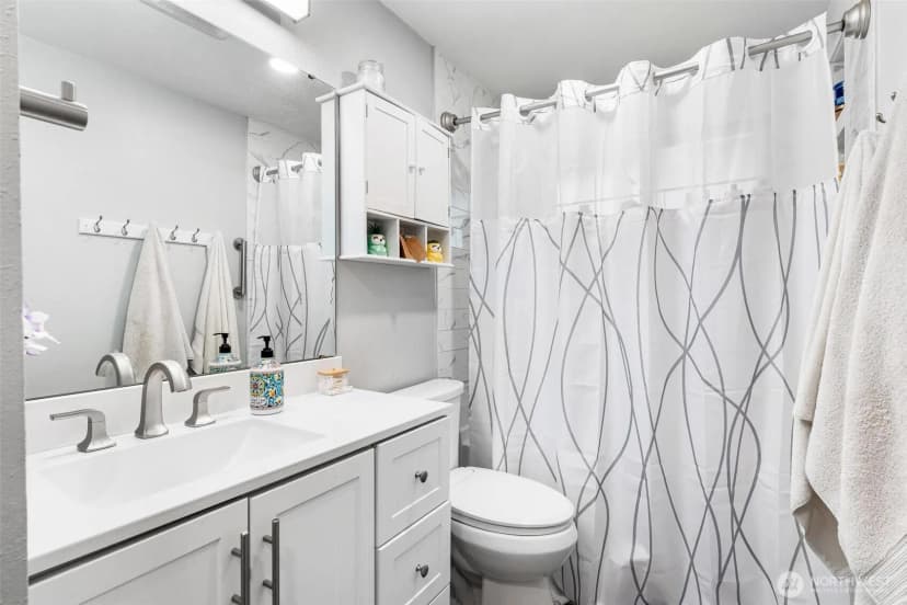 Property photo for 31435 10th Avenue S, Federal Way photo 16
