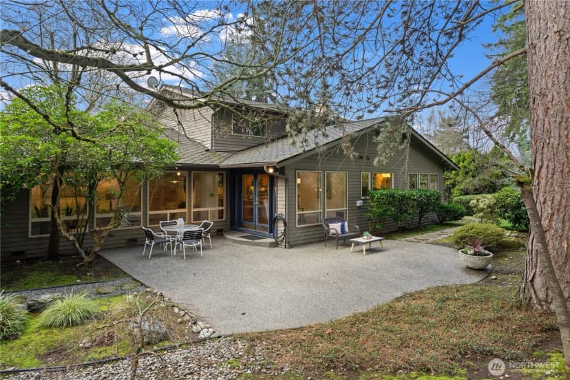 Property photo for 15018 Ne 10th Place, Bellevue photo 25
