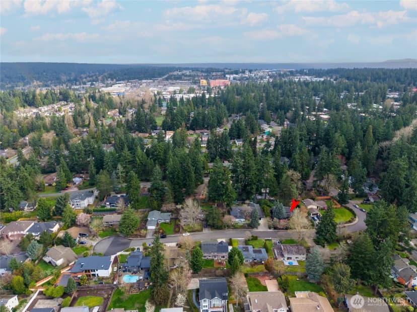 Property photo for 15018 Ne 10th Place, Bellevue photo 28