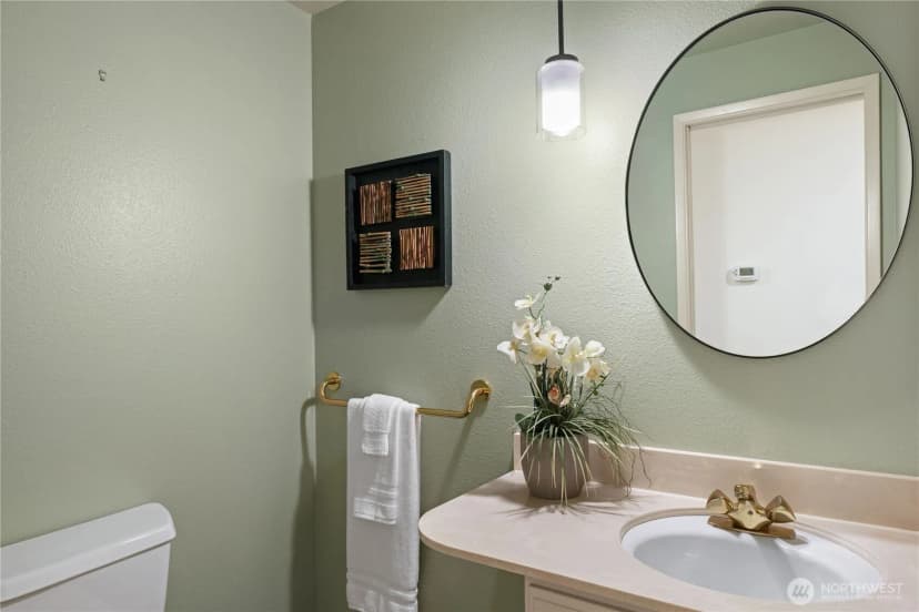 Property photo for 15018 Ne 10th Place, Bellevue photo 13