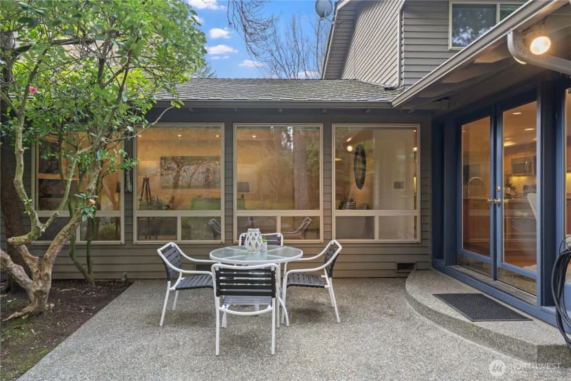 Property photo for 15018 Ne 10th Place, Bellevue photo 23