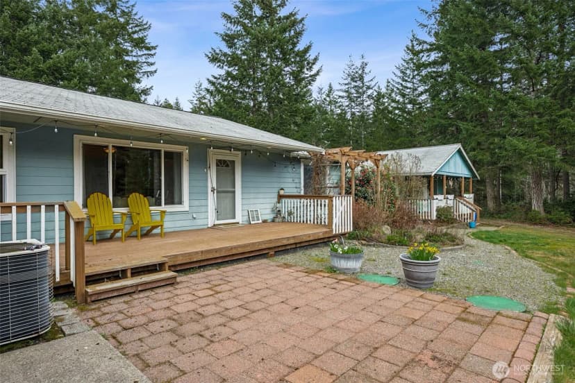 Property photo for 10 E Mooreview Lane E, Shelton photo 26