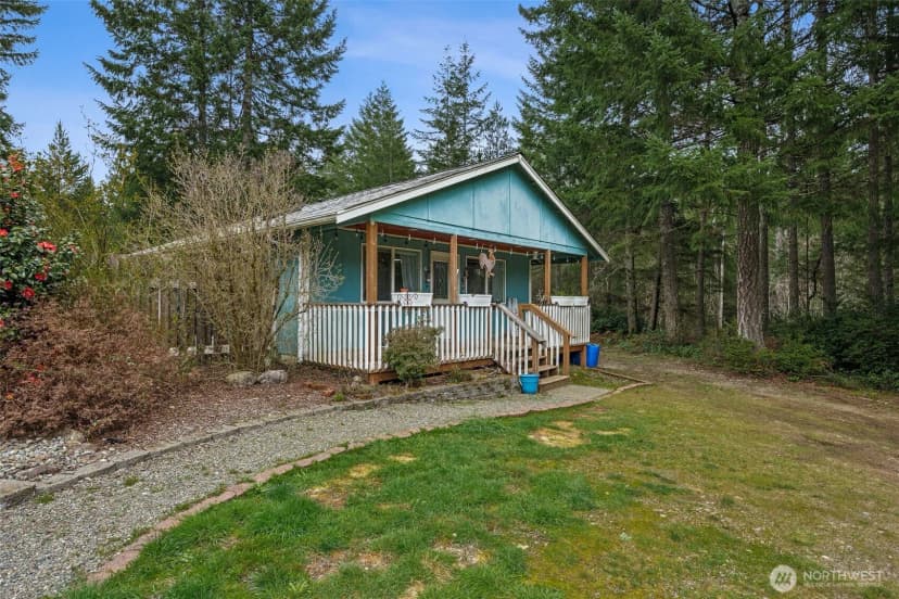 Property photo for 10 E Mooreview Lane E, Shelton photo 28