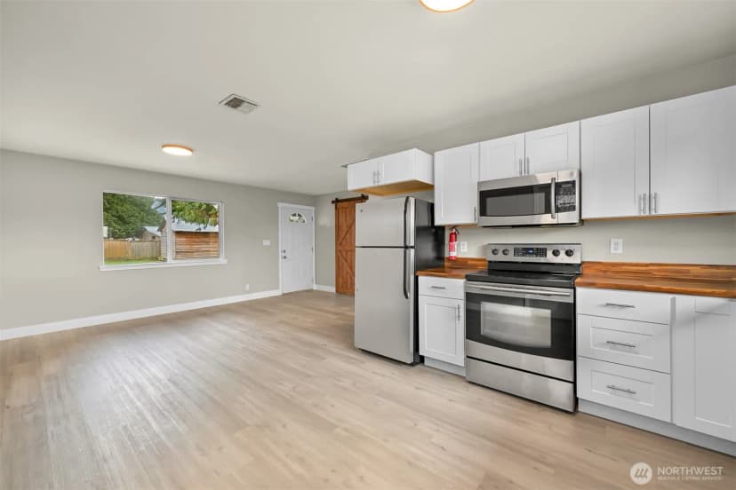 Property photo for 310 W 3rd Street, Nooksack photo 13