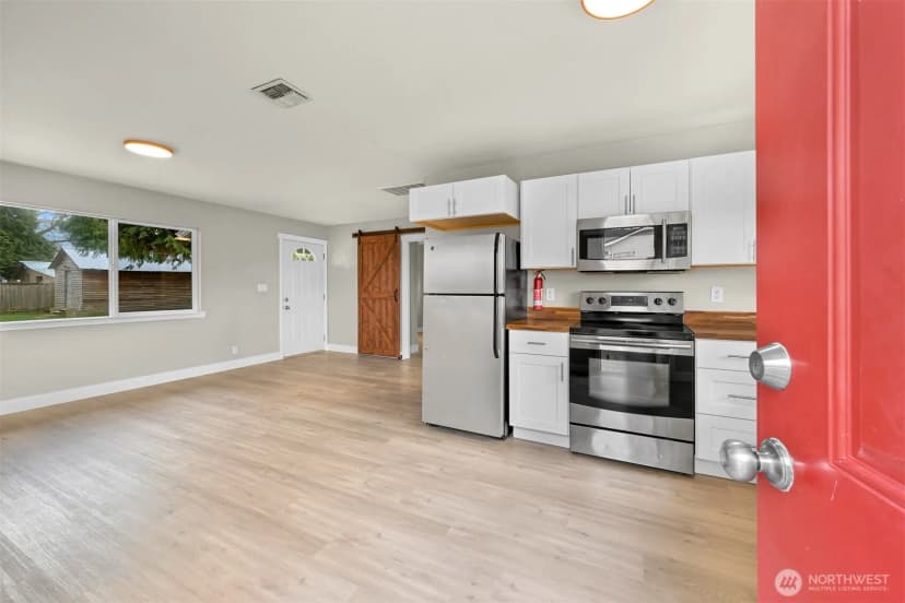 Property photo for 310 W 3rd Street, Nooksack photo 6