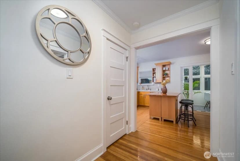 Property photo for 1310 Queen Anne Avenue N #15, Seattle photo 9