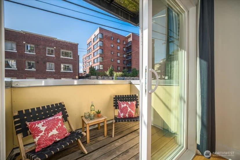 Property photo for 1310 Queen Anne Avenue N #15, Seattle photo 7