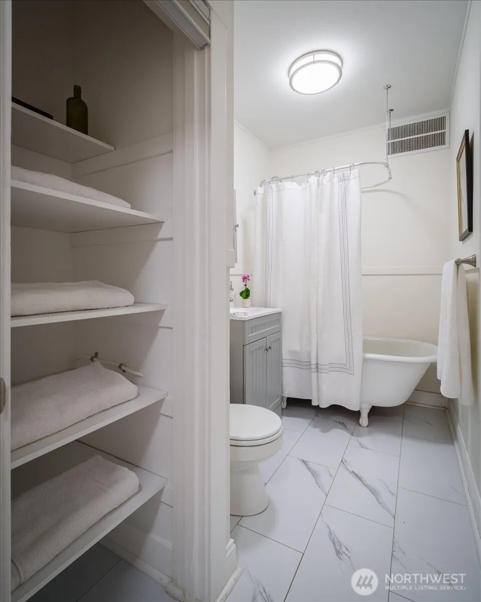 Property photo for 1310 Queen Anne Avenue N #15, Seattle photo 19