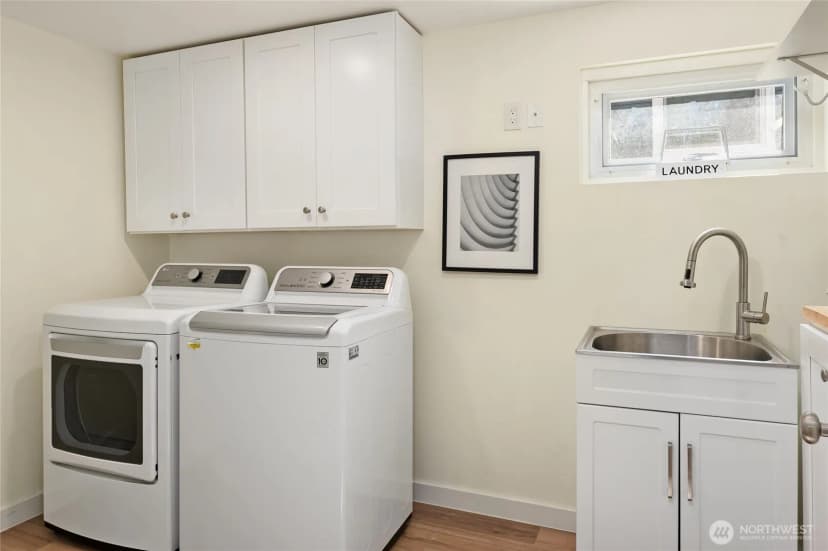 Property photo for 8041 12th Avenue Ne, Seattle photo 29