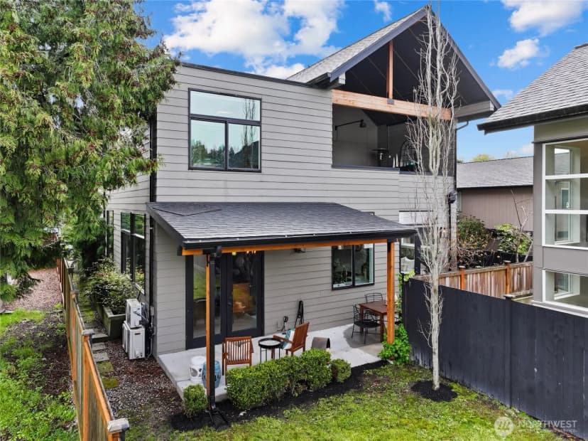 Property photo for 10055 8th Avenue Nw #a, Seattle photo 26
