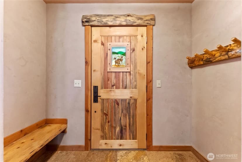 Property photo for 23 Whitebark Lane, Winthrop photo 6