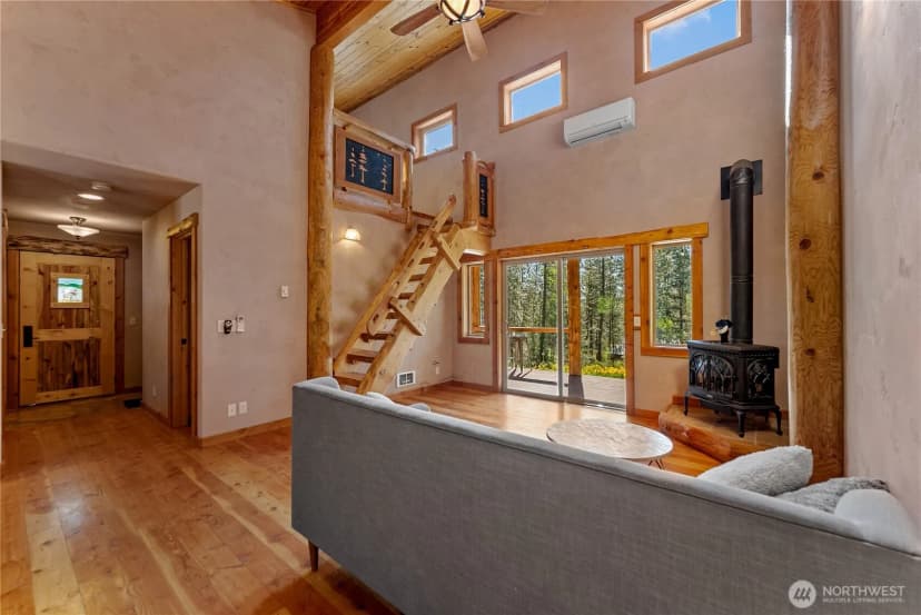 Property photo for 23 Whitebark Lane, Winthrop photo 13