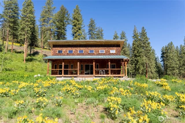 Property photo for 23 Whitebark Lane, Winthrop