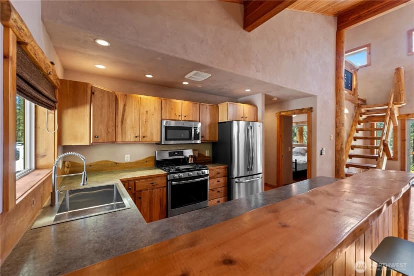 Property photo for 23 Whitebark Lane, Winthrop photo 11