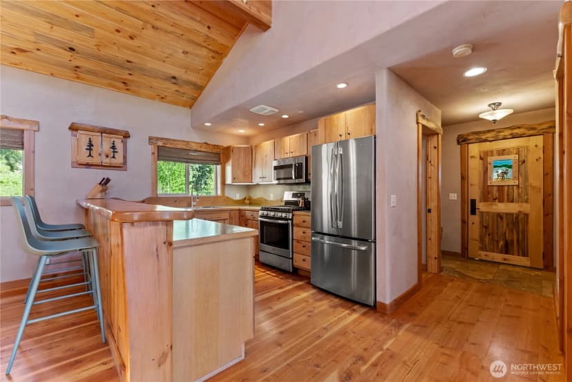 Property photo for 23 Whitebark Lane, Winthrop photo 9