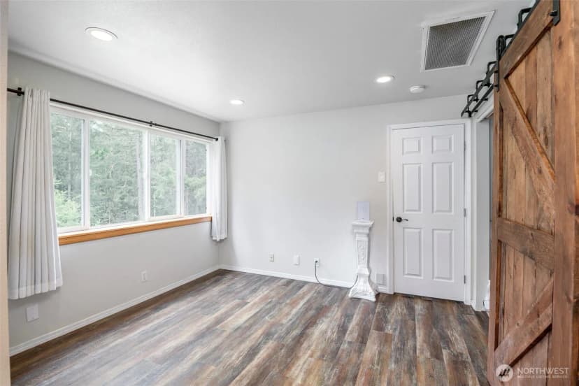 Property photo for 9203 Kootenai Drive, Anderson Island photo 22