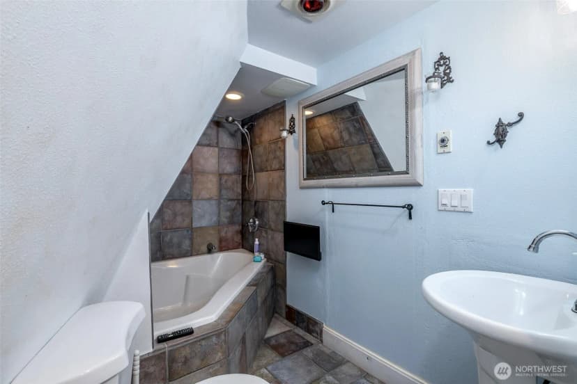 Property photo for 9203 Kootenai Drive, Anderson Island photo 20